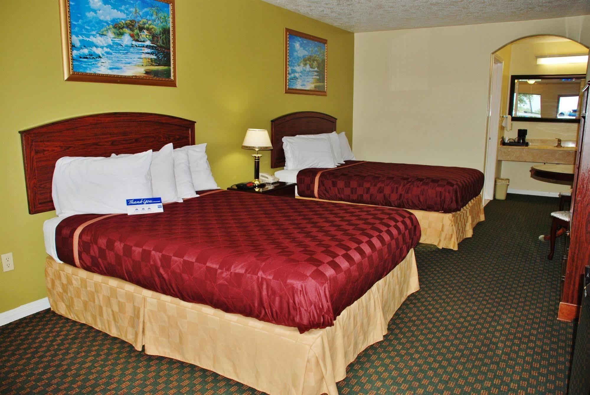 Americas Best Value Inn & Suites Hempstead Exterior photo